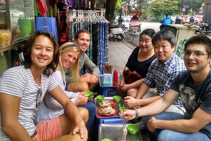 Hanoi vegetarian food tour