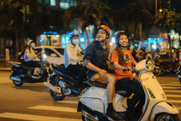 Ho Chi Minh Nightlife by scooter - Photo 1 of 4