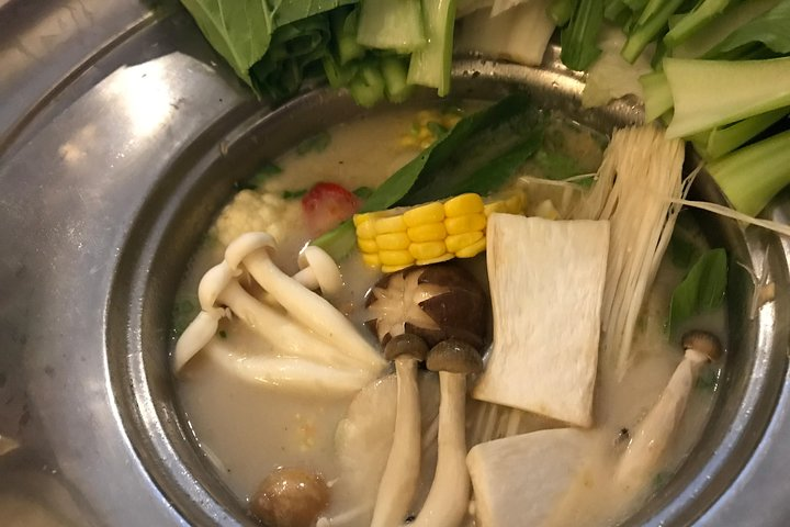 Mushroom Hotpot with Soya Soup 