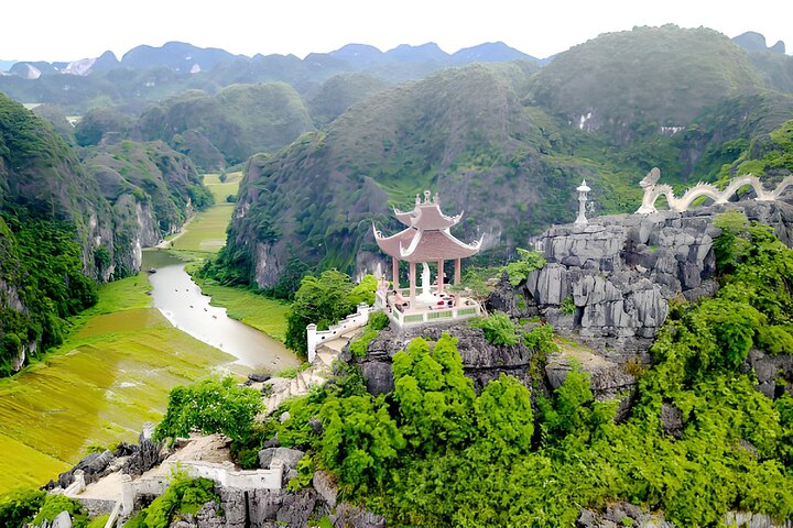 Hoa Lu Tam Coc Mua cave with local village - Photo 1 of 6