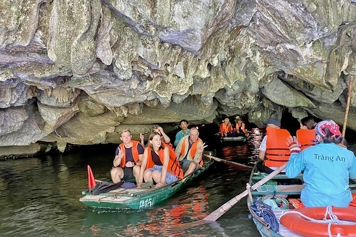Ninh Binh Day Tour from Ha Noi: Hoa Lu - Tam Coc - Mua Cave - Photo 1 of 25