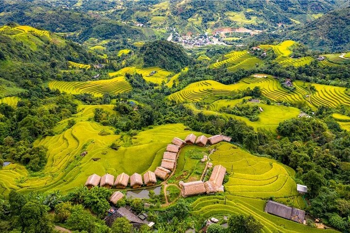 Trekking giữa những thửa ruộng bậc thang Hoàng Su Phì Hà Giang