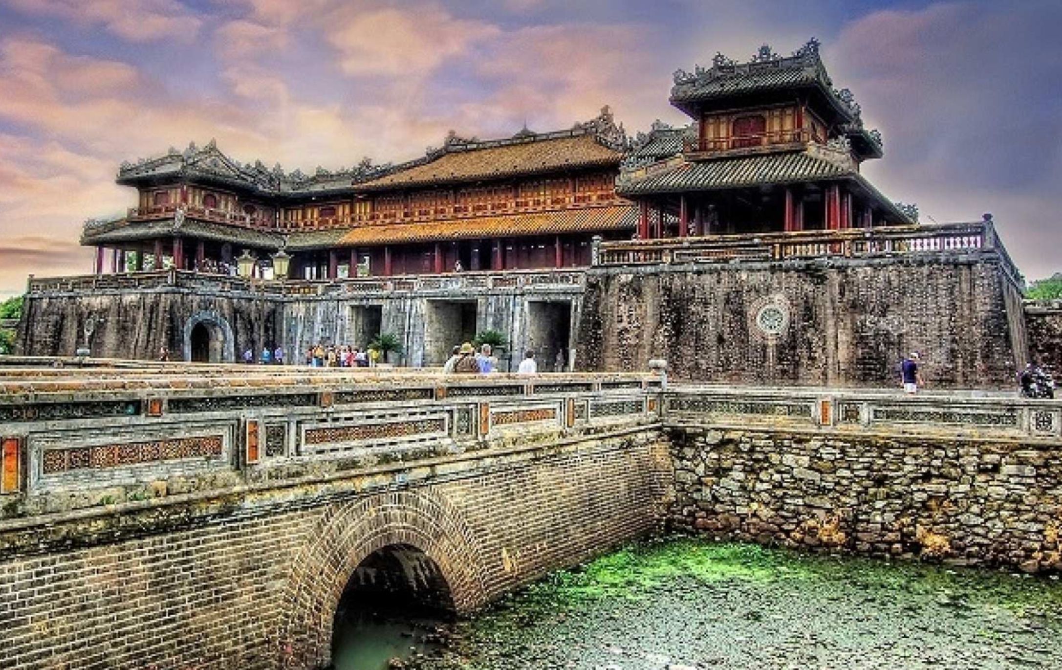 Hue City Private Day Tour From Da Nang: Thien Mu Pagoda, Complex of Hue Monuments - Photo 1 of 10