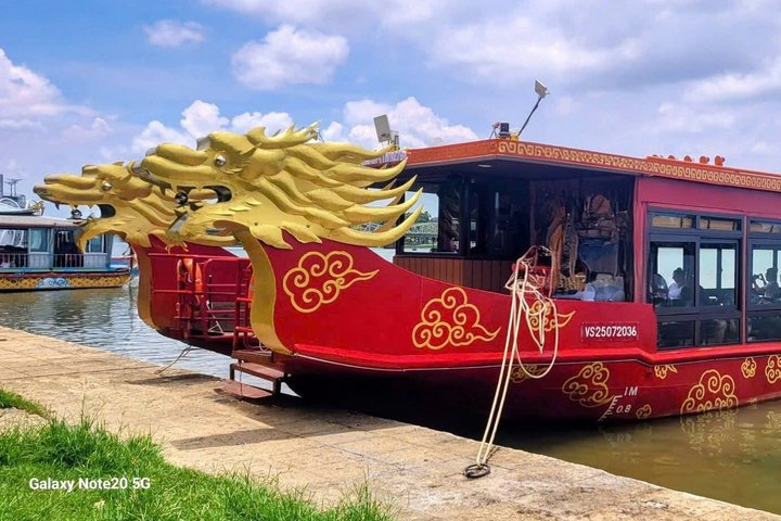 PRIVATE TOUR - Hue where Emperors Dreamed and Dynasties Linger - Photo 1 of 5
