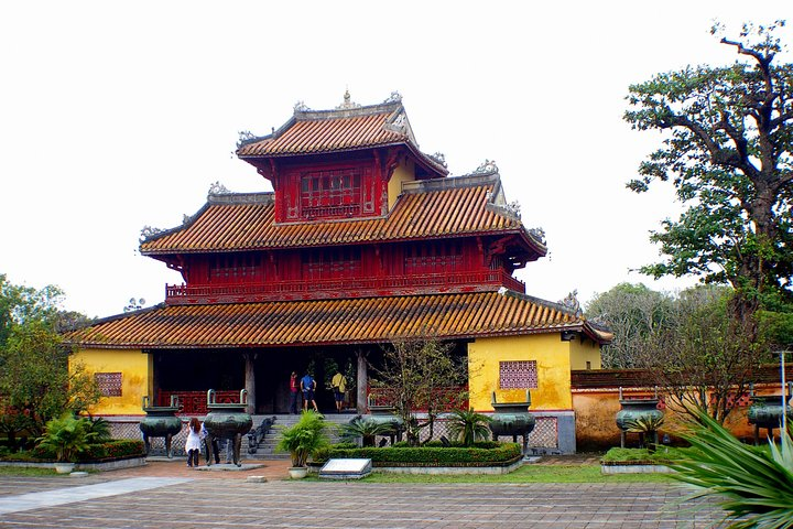 Hue private guided tour to royal Tombs and Thien Mu Pagoda - Photo 1 of 7