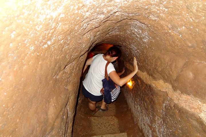 Hue-Vinh Moc Tunnel-Phong Nha drop off or vice versa, cheapest car option - Photo 1 of 3