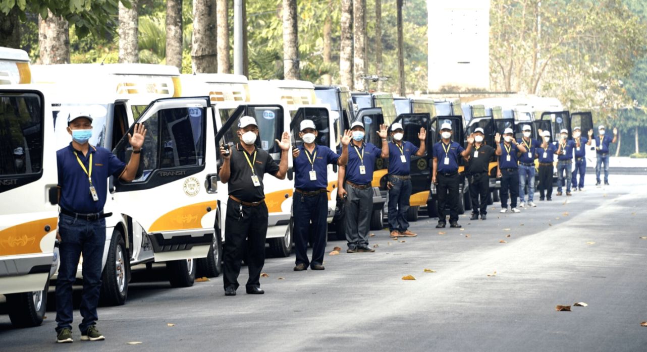 Experience seamless travel with a fleet of luxurious limousines ready to whisk you from Ho Chi Minh City to Tay Ninh providing comfort and elegance for every journey.