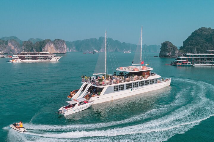 Luxury Catamaran Day Cruise to Lan Ha Bay & Halong Bay