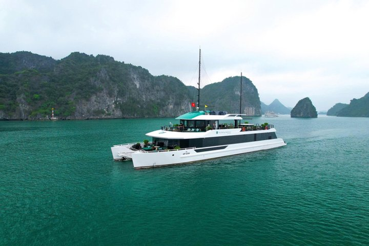 Luxury Halong Bay Day Cruise With GREAT Boat, Meal & Service - Photo 1 of 16