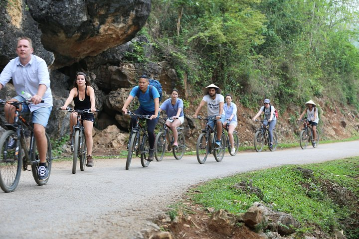 Mai Chau 2 Days 1 Night Classic Tour from Hanoi - Thai Traditional Dance-Biking