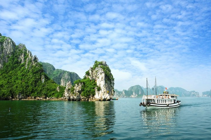 Ha Long Bay Day Tour from Hanoi | 1-Day UNESCO Cruise Experience - Photo 1 of 11