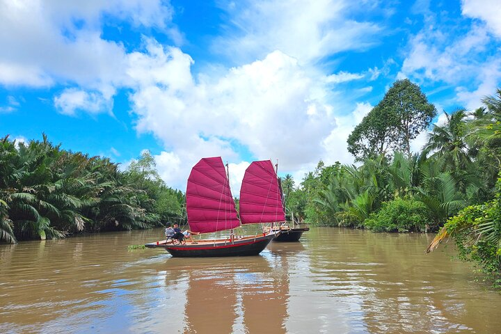 Discover Mekong Delta by boat, scooter, kayak and tuktuk