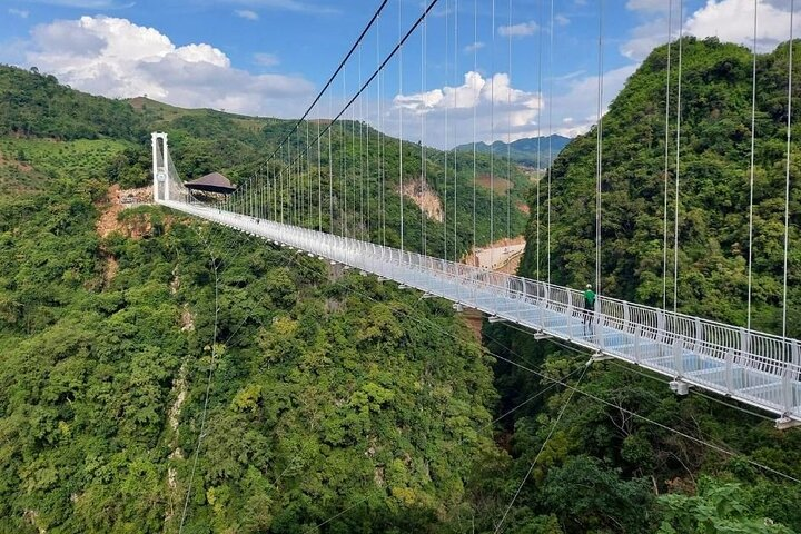 Moc Chau 2 Day 1 Night Tour From Hanoi with Bach Long Glass Bridge
