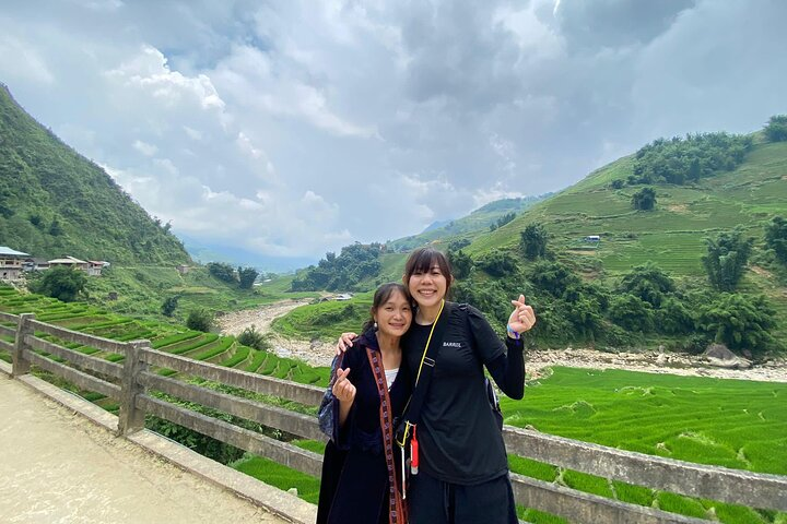 Discover hidden paths and stunning landscapes while connecting with local culture on a trek from Sapa to Hau Thao. Experience the beauty of Vietnam's mountain valleys firsthand.