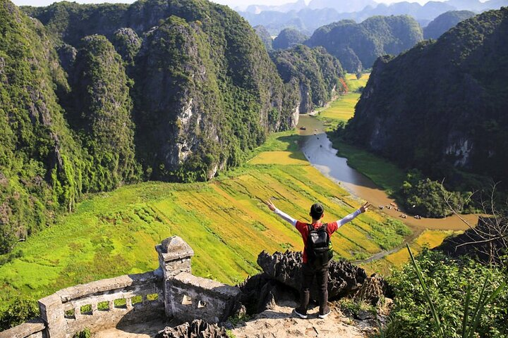 Ninh Binh 2D1N: Hoa Lu - Trang An - Mua Cave & Bich Dong - Thai Vi - Bird Farm - Photo 1 of 14
