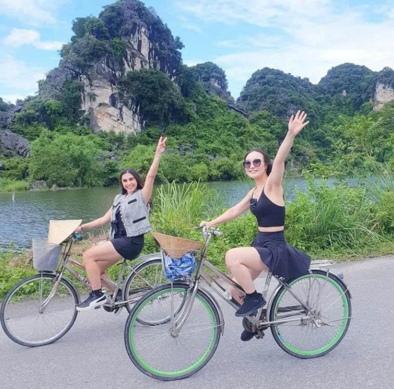 Ninh Binh 2D1N Tour: Hoa Lu, Trang An, Mua Cave, Tam Coc, Bai Dinh - Photo 1 of 8