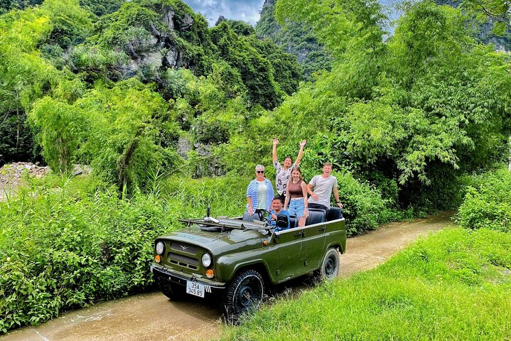 Ninh Binh Vespa & Jeep Tours
