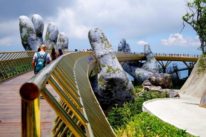 Golden Hand Bridge 