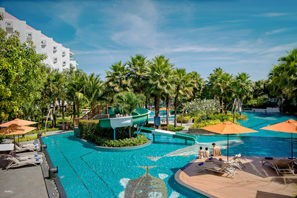 Premier Residences Phu Quoc Emerald Bay Managed by Accor — Phu Quoc - Photo 1 of 7