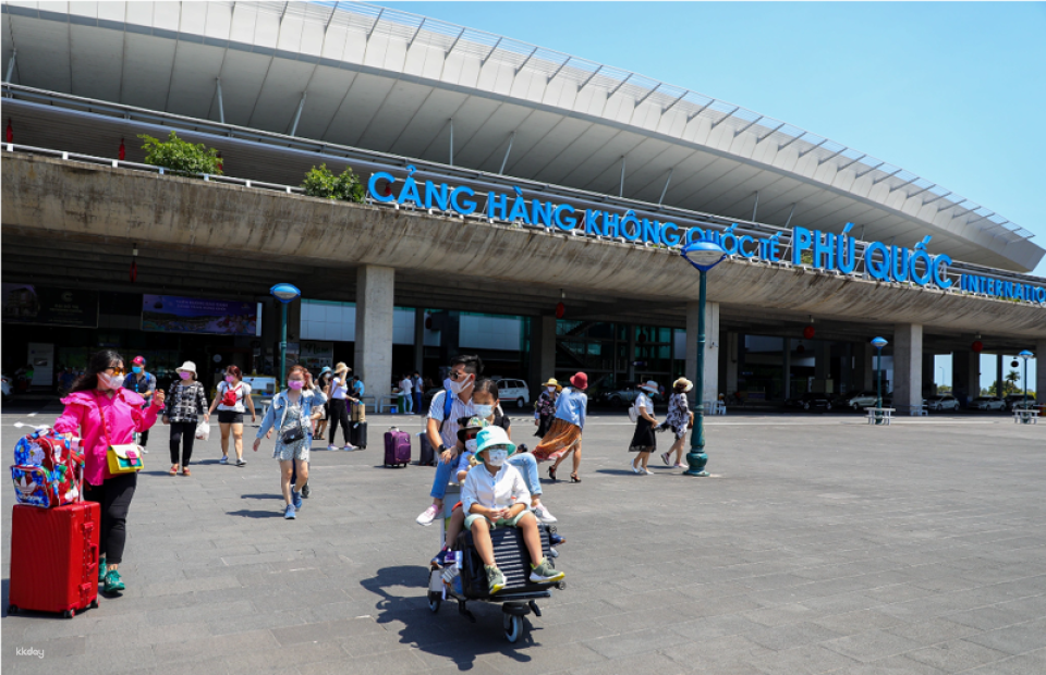 Phú Quốc VIP Airport Pickup & Welcome Drink – Smooth Arrival at PQC - Photo 1 of 9