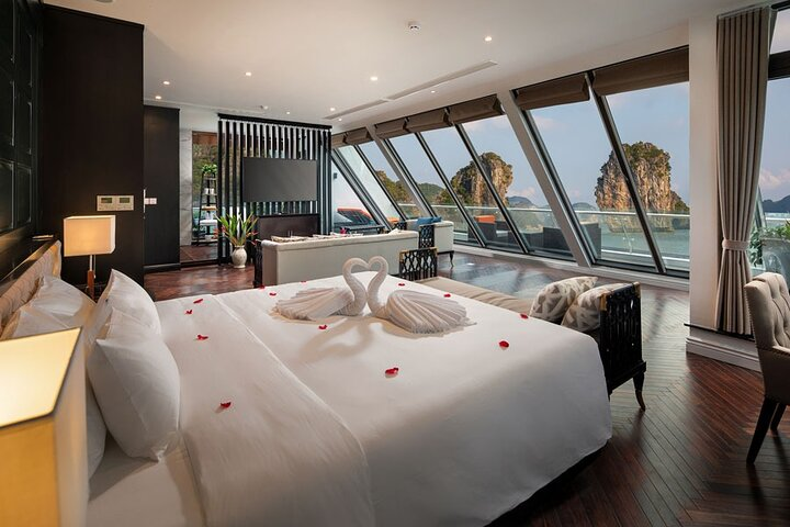 President Sun Terrace Cabin on Greatest Cruises in Halong Bay