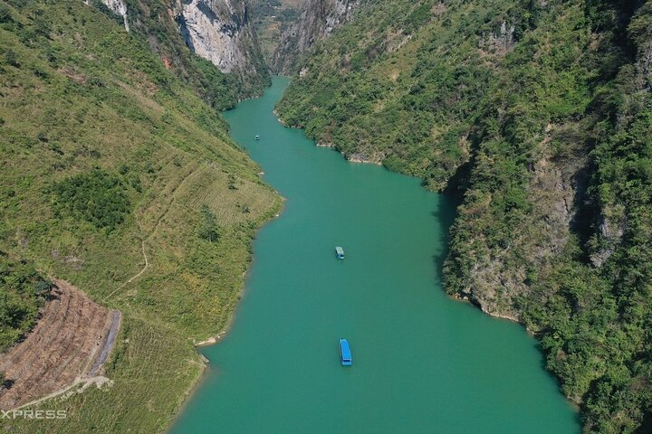 From Ha Giang - Private 4 Day 3 Night Car Tour To The Loop