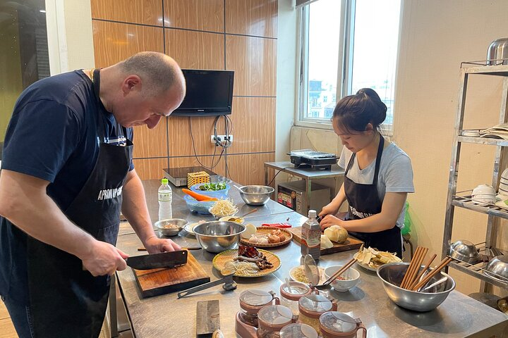 Private Cooking Class with 5 dishes of your choice - Photo 1 of 7