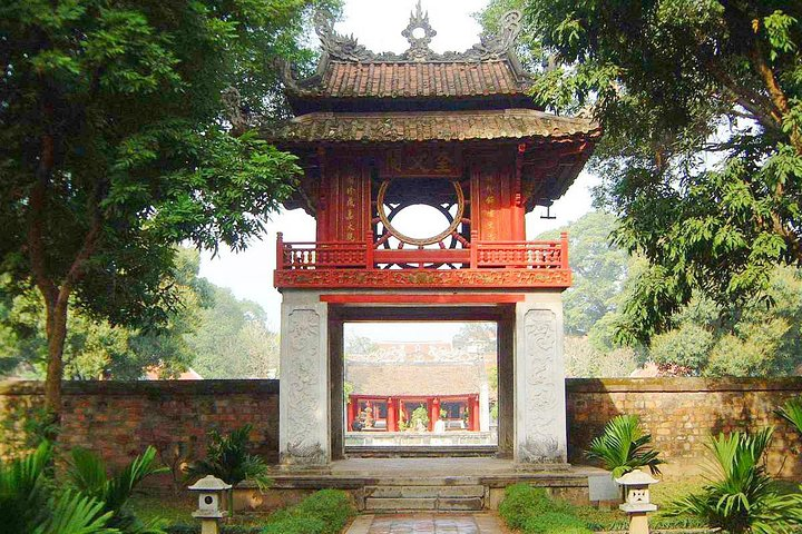 Hanoi City Tour: Private Half-Day to Hidden Corners &Train Street - Photo 1 of 19