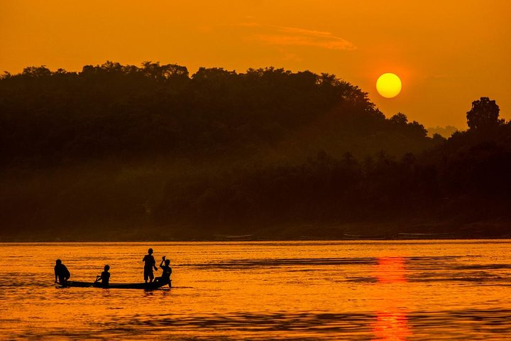 PRIVATE Luxury Sunset Mekong AFTERNOON TRIP with BBQ DINNER & COOK CLASS - Photo 1 of 16