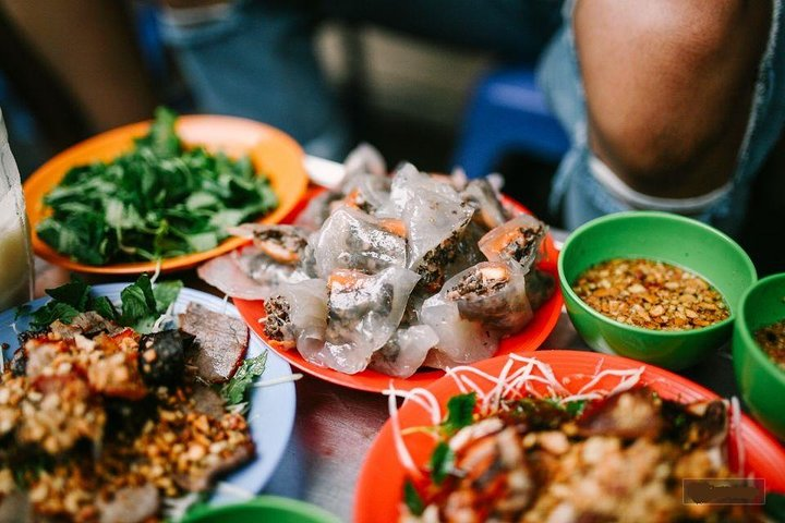 (Private/Motor/Cutural) Street food experience in Hanoi old quarter - Photo 1 of 15