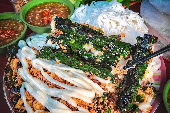 Private Street Food Tour by Motorbike/Car with Local Students - Photo 1 of 15