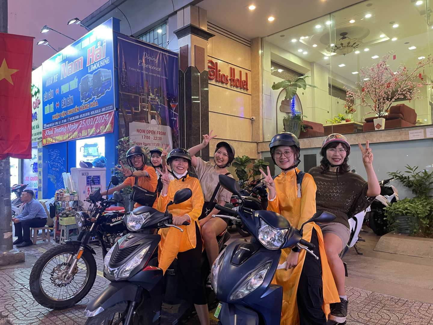 【PROMO | 30% OFF 】Ho Chi Minh City Night Food Tour with Female Aodai Riders: Optional Lobster and Seafood BBQ Meal  | Vietnam - Photo 1 of 10