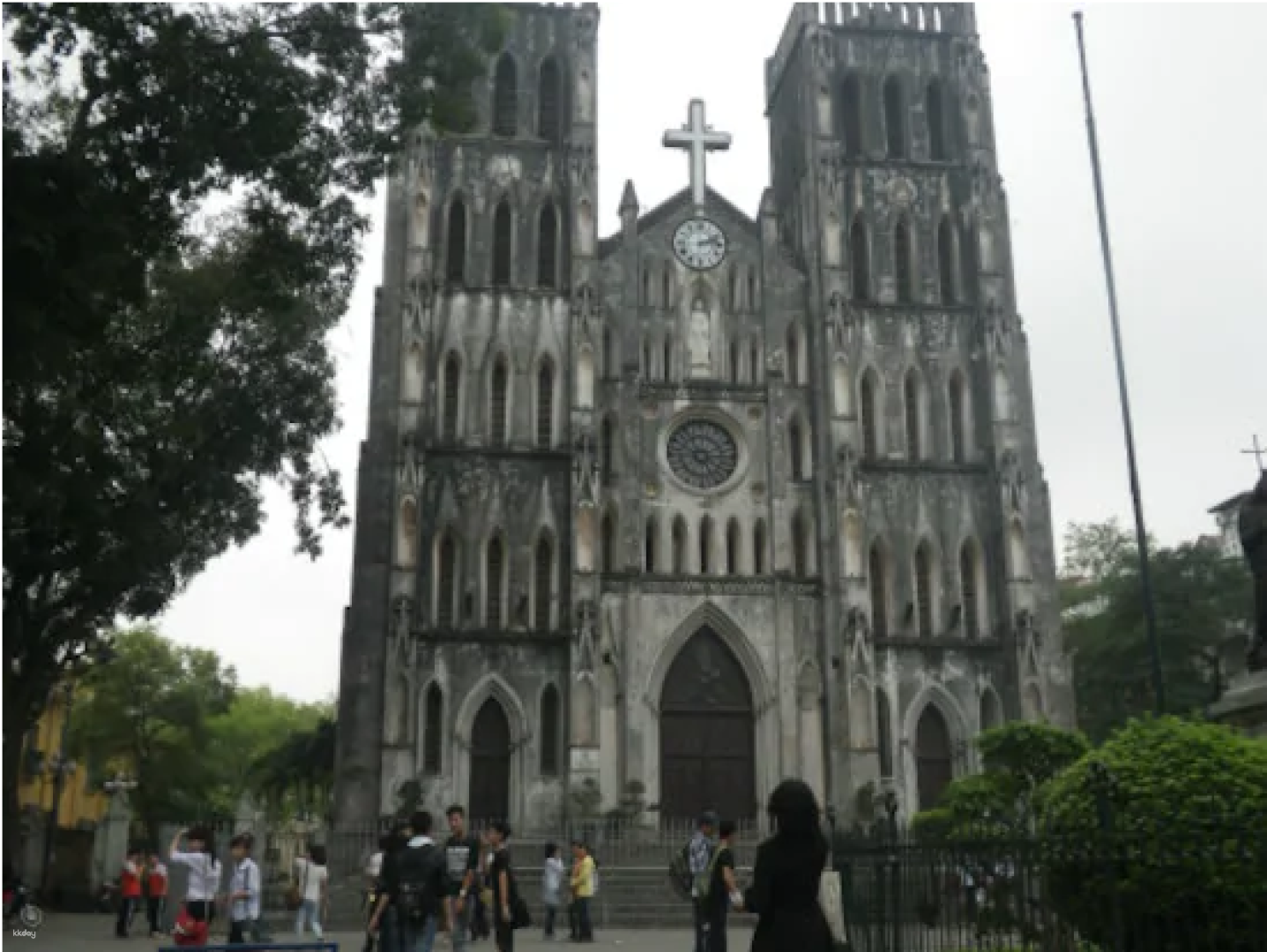 [Japanese guide] One-day tour of Hanoi city sightseeing, sightseeing and strolling around the old town by TNK Travel JAPAN (Hotel pick-up and drop-off included, lunch with the local specialty Bun Cha, cyclo ride experience, and foot massage included) - Photo 1 of 10