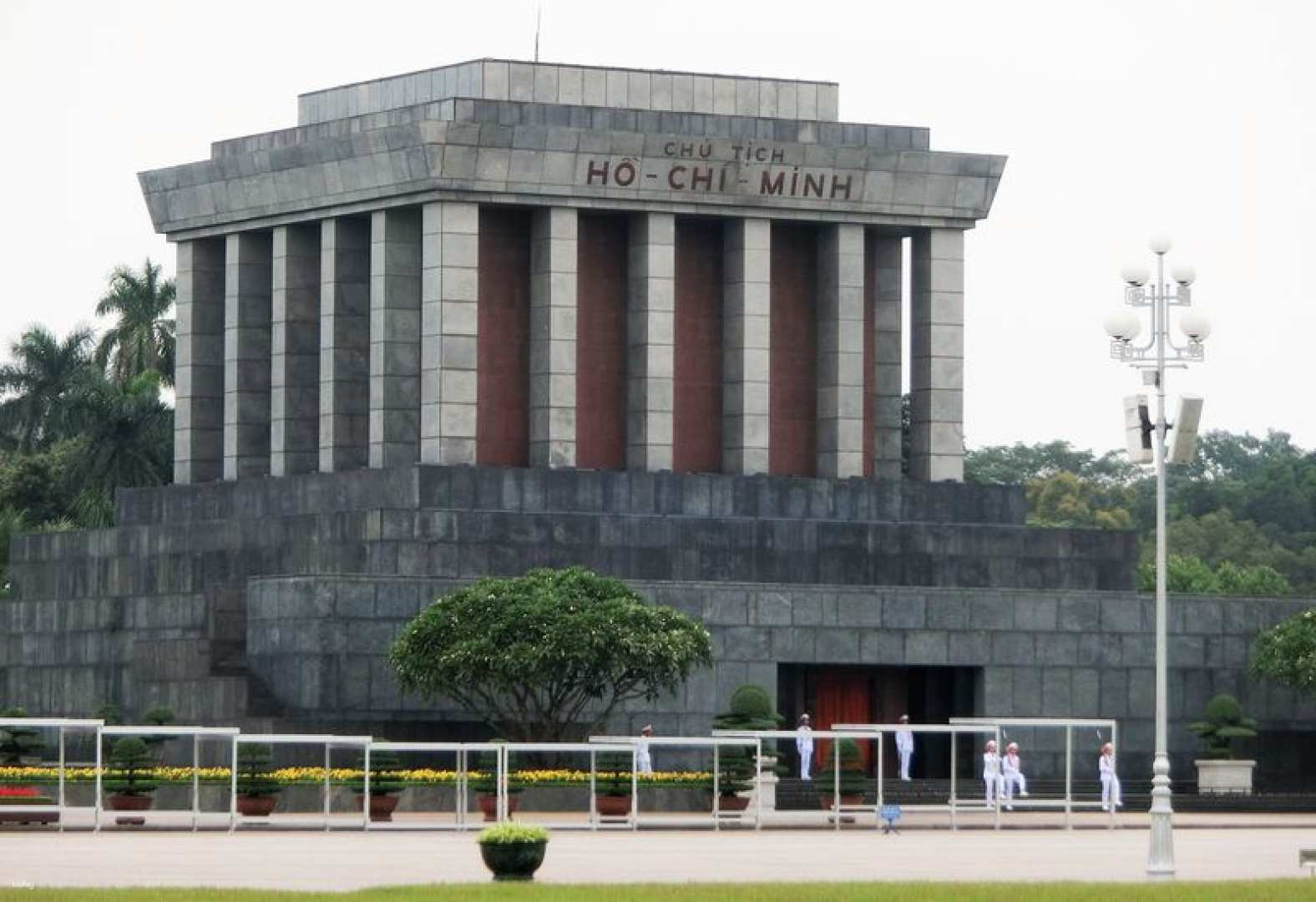 [Japanese guide] World Heritage Site Thang Long Ruins + Ho Chi Minh Mausoleum Day Tour Reservation <Hotel pickup and drop-off, Pho lunch included> (Half-day tour in Hanoi, Vietnam) - Photo 1 of 11