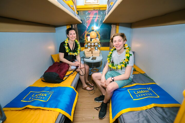 Laman Express, Deluxe cabin