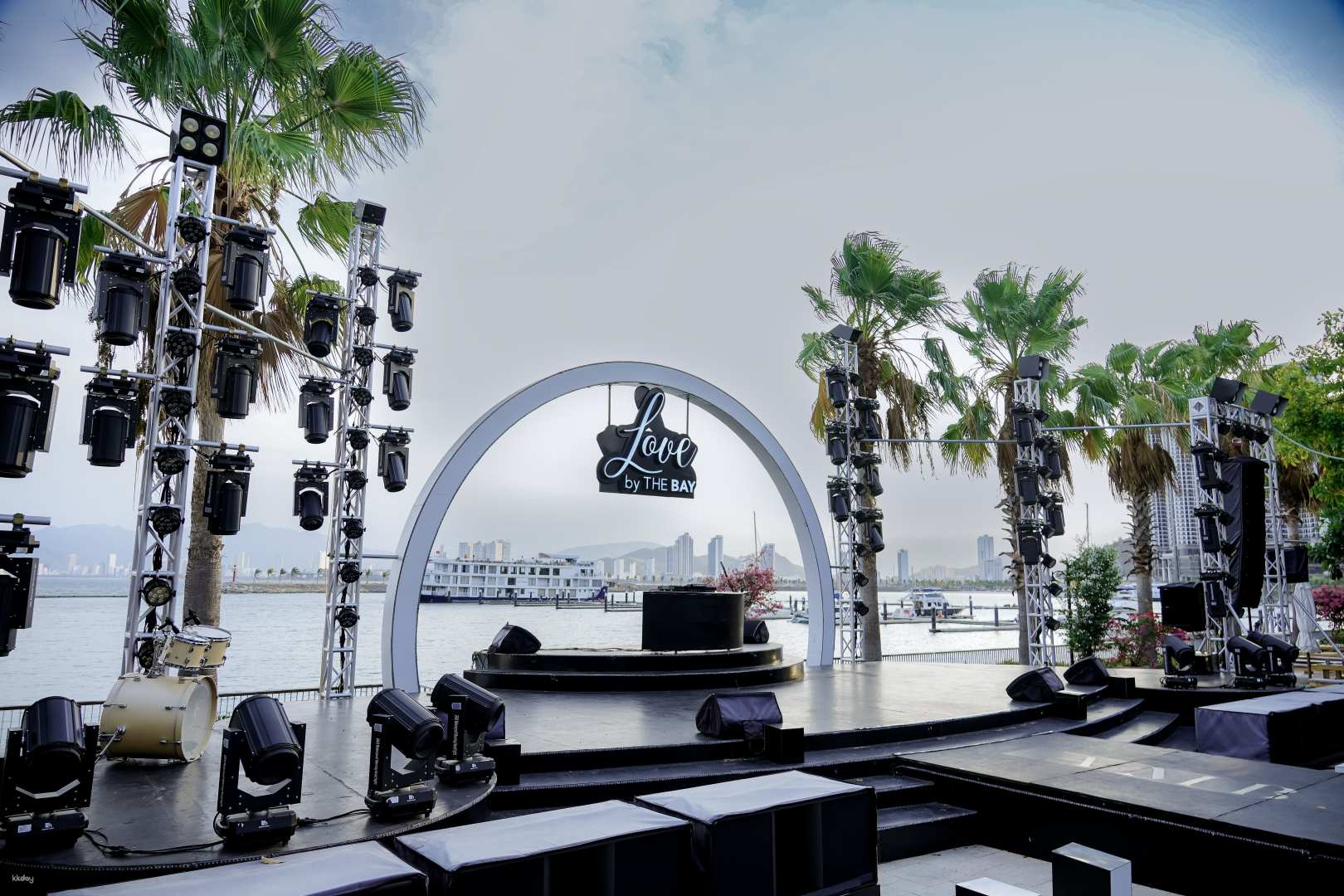 Seafood Buffet/ BBQ Buffet & Music Show at Ambassador Club| Nha Trang - Photo 1 of 9