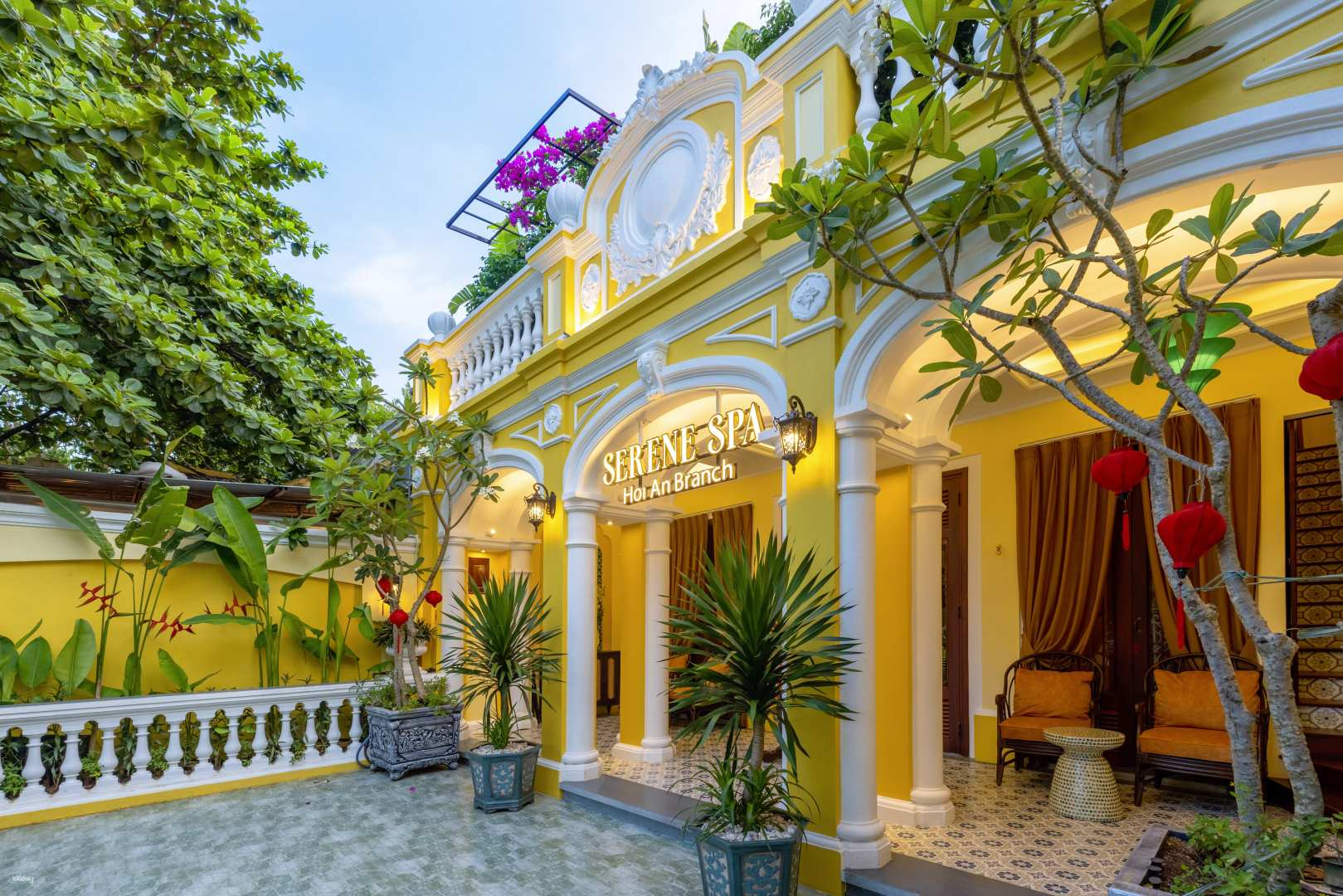 Discover the charm of Hoi An’s Old Town at Serene Spa where Indochine-inspired elegance meets natural luxury providing a perfect respite for travelers seeking relaxation and rejuvenation.