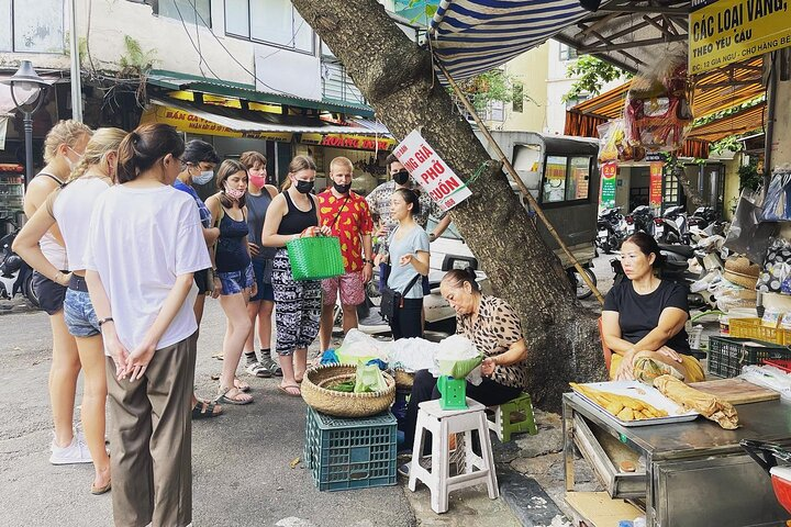 Hanoi Street Food Tour Small Group