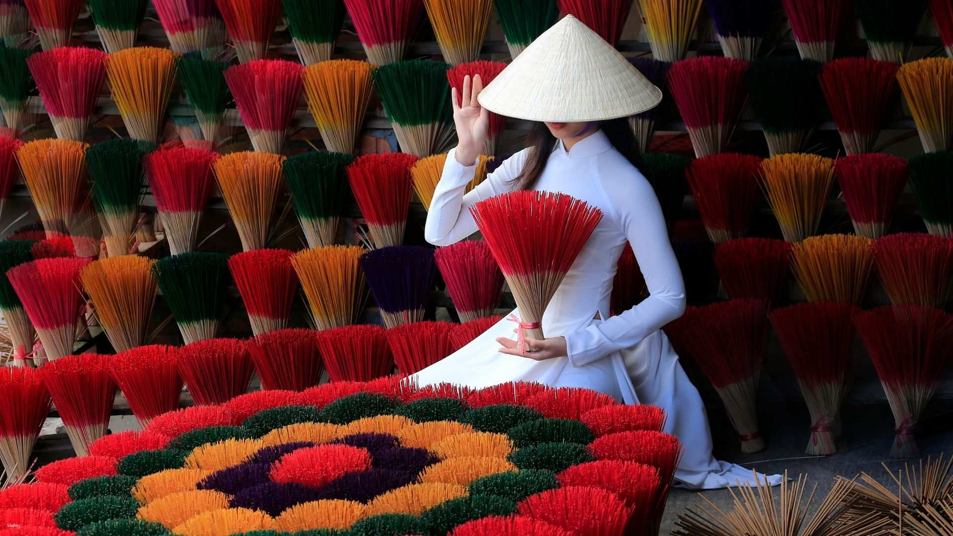 Hanoi Craft Villages Day Tour: Quang Phu Cau Incense Village & Chuong Conical Hat Village (English/Vietnamese/Korean/Chinese/Japanese-Speaking Tour Guide) | Vietnam - Photo 1 of 9