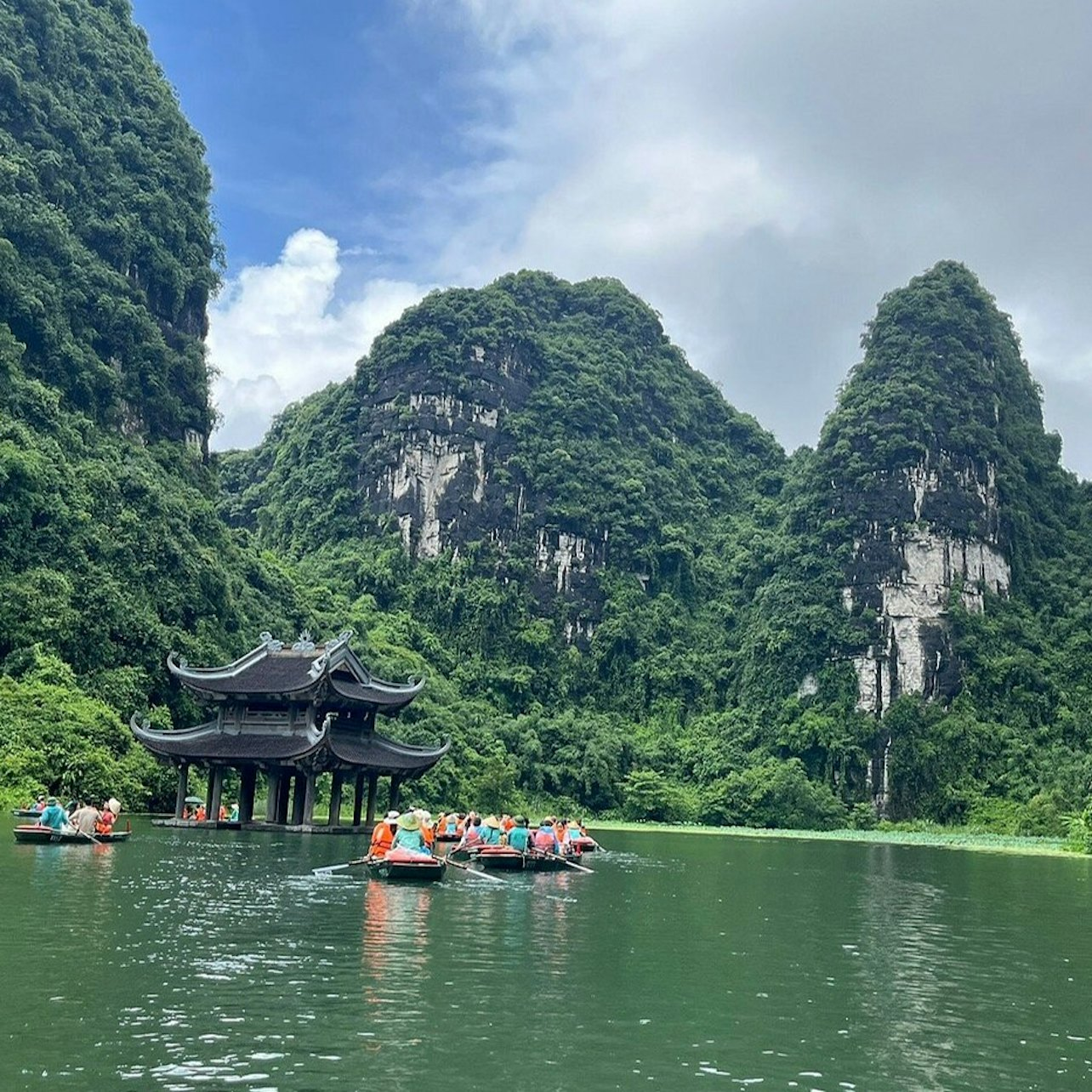 Tam Coc/Trang An, Hoa Lu & Mua Cave: Guided Tour from Hanoi + Boat Ride - Photo 1 of 5