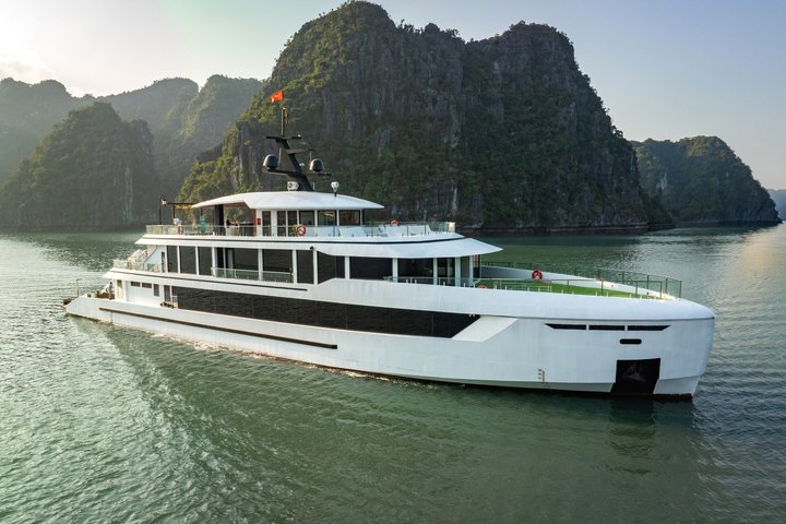 The Most Luxury Day Dour from Hanoi to Halong Bay Full Inclusives - Photo 1 of 18