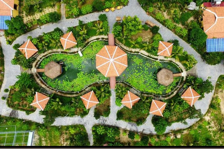 Tra Que cooking class