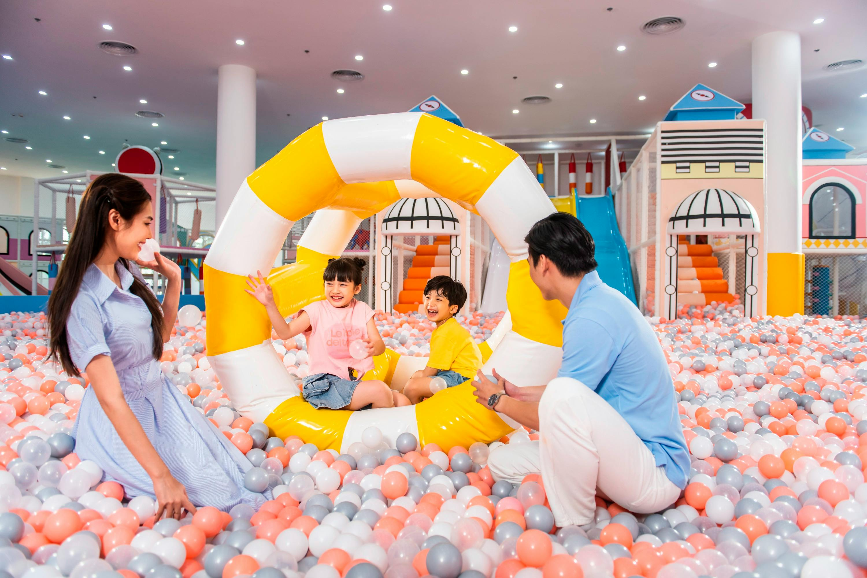 VinWonders Cua Hoi: Outdoor + Indoor Games Ticket - Photo 1 of 9