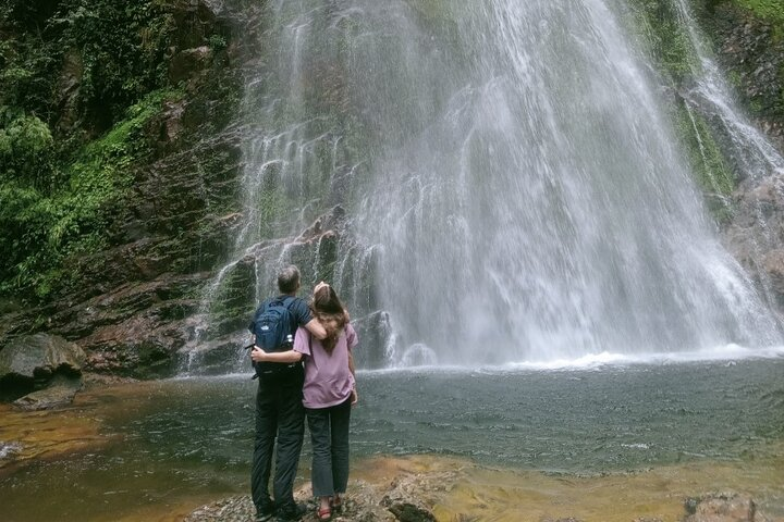 Immerse in the soothing sounds of cascading waterfalls and lush rainforests while discovering the unique culture of the Black Hmong in Sapa’s breathtaking landscapes.