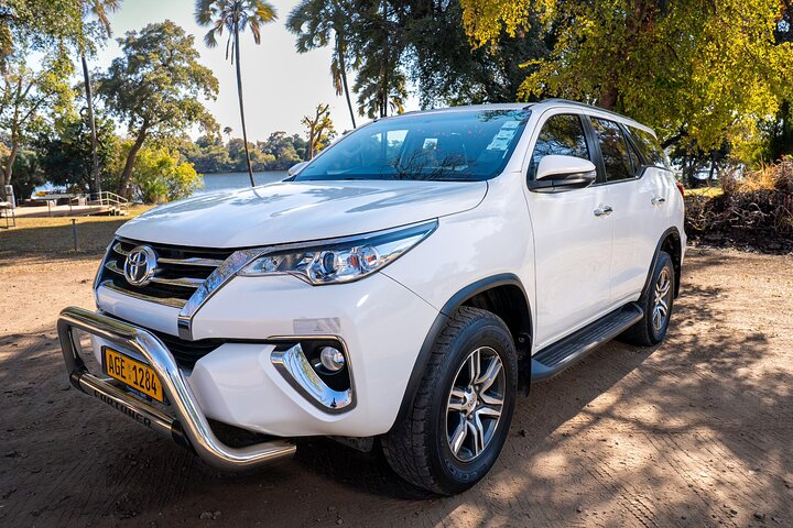 Luxury Airport Transfers  - Photo 1 of 7