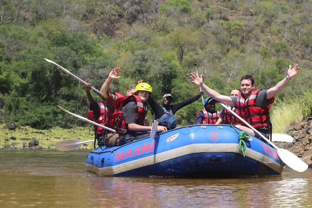 Overnight Raft Rigs 빅토리아 폭포의 Overnight Rafting | Pelago